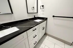 4054 S Indiana Ave, Chicago, IL 60653 - Photo 14