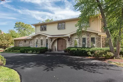 23061 N Apple Hill Lane, Lincolnshire, IL 60069 - Photo 2