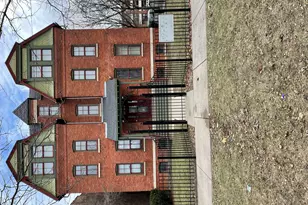 10461 S Corliss Ave, Chicago, IL 60628 - Photo 1