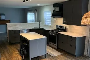 21408 Abbey Ln, Crest Hill, IL 60403 - Photo 8