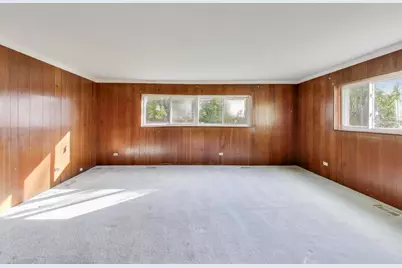 221 Heine Avenue, Elgin, IL 60123 - Photo 12