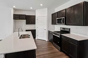 2522 Redwood Trl, Wonder Lake, IL 60097 - Photo 4