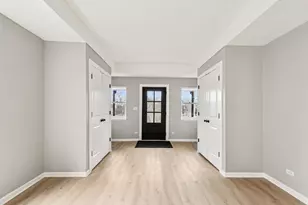 21688 W Ravine Dr, Lake Zurich, IL 60047 - Photo 2