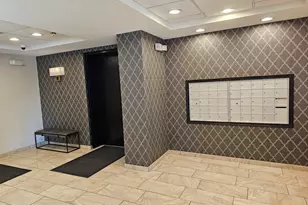 405 W Front St, Wheaton, IL 60187 - Photo 12