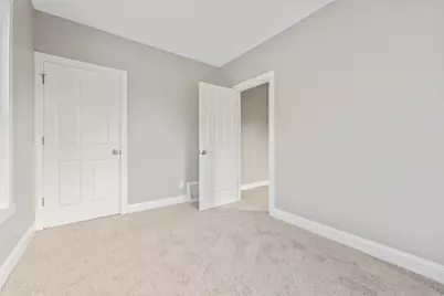 418 W Illinois Avenue, Aurora, IL 60506 - Photo 12