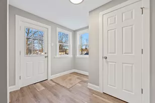 418 W Illinois Ave, Aurora, IL 60506 - Photo 6