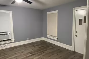 429 South St, Elgin, IL 60123 - Photo 2