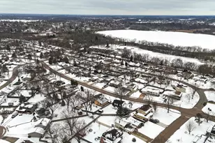 540 N Beck Rd, Lindenhurst, IL 60046 - Photo 44