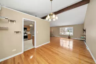 540 N Beck Rd, Lindenhurst, IL 60046 - Photo 14