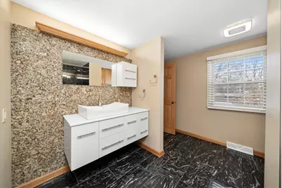 540 N Beck Road, Lindenhurst, IL 60046 - Photo 22