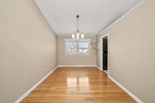 540 N Beck Rd, Lindenhurst, IL 60046 - Photo 12