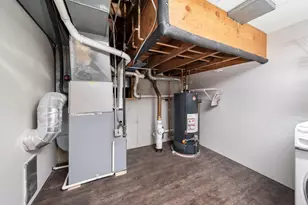 540 N Beck Rd, Lindenhurst, IL 60046 - Photo 38