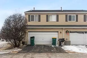 1851 Towhee Ct, Joliet, IL 60435 - Photo 2