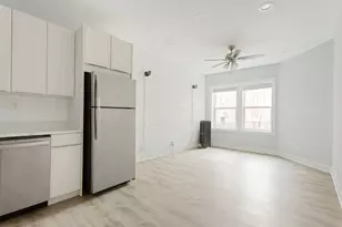 6114 N Winthrop Ave, Chicago, IL 60660 - Photo 2