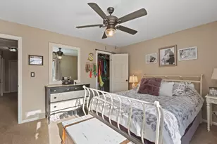 155 Lee Ann Ln, Woodstock, IL 60098 - Photo 4