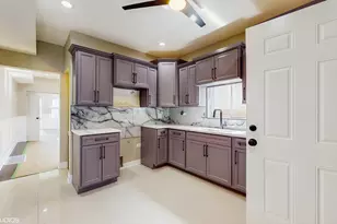 7540 S Winchester Ave, Chicago, IL 60620 - Photo 14