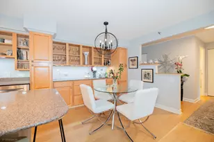 1250 N Dearborn St, Chicago, IL 60610 - Photo 16