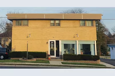 1008 N Milwaukee Avenue #1, Libertyville, IL 60048 - Photo 1