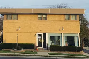 1008 N Milwaukee Ave, Libertyville, IL 60048 - Photo 1