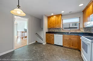 1028 Douglas Ave, Naperville, IL 60540 - Photo 4