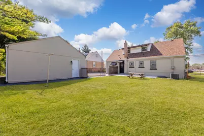 6856 W Crandall Avenue, Worth, IL 60482 - Photo 22