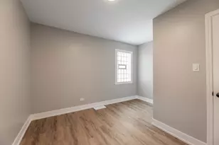 6856 W Crandall Ave, Worth, IL 60482 - Photo 10