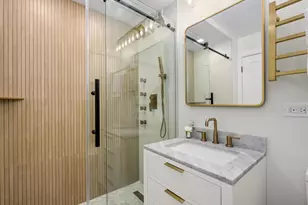 1360 N Sandburg Terrace, Chicago, IL 60610 - Photo 16