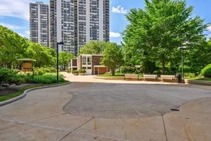 1360 N Sandburg Terrace, Chicago, IL 60610 - Photo 34