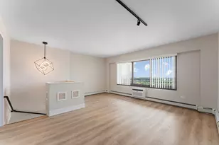 6166 N Sheridan Rd, Chicago, IL 60660 - Photo 6