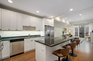 2555 W Leland Ave, Chicago, IL 60625 - Photo 2