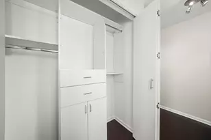 345 N La Salle Dr, Chicago, IL 60654 - Photo 34