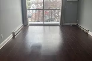 806 E Old Willow Rd, Prospect Heights, IL 60070 - Photo 4