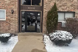 806 E Old Willow Rd, Prospect Heights, IL 60070 - Photo 2