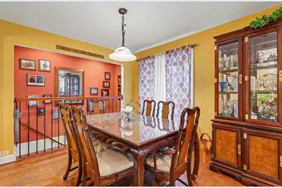 9417 Lawler Avenue, Skokie, IL 60077 - Photo 10