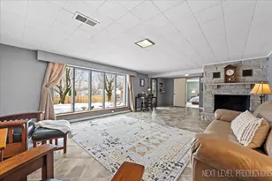 38W443 Sunset Dr, Saint Charles, IL 60175 - Photo 22