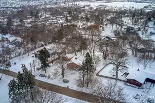 38W443 Sunset Dr, Saint Charles, IL 60175 - Photo 30