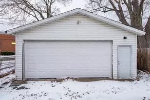 614 Walnut St, Waukegan, IL 60085 - Photo 28