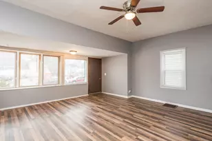 614 Walnut St, Waukegan, IL 60085 - Photo 6