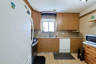 1030 Cottonwood Ct, Wheeling, IL 60090 - Photo 8