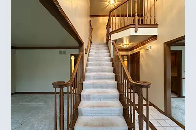 2726 Seiler Drive, Naperville, IL 60565 - Photo 2