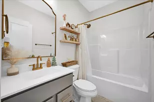 2505 Pampas Ln, Bloomington, IL 61705 - Photo 18