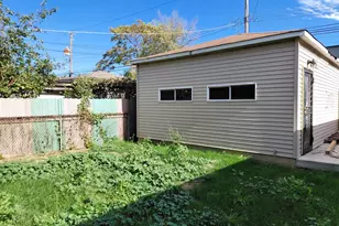 6441 S Campbell Ave, Chicago, IL 60629 - Photo 24