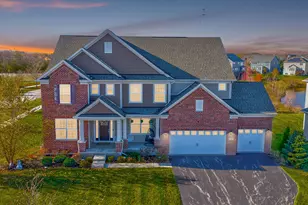 1 Sherman Ct, Hawthorn Woods, IL 60047 - Photo 2