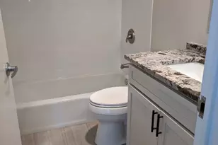 5445 N Sheridan Rd, Chicago, IL 60640 - Photo 12