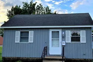 50 W Oak St, Coal City, IL 60416 - Photo 1