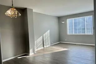 3367 Ravinia Cir, Aurora, IL 60504 - Photo 2