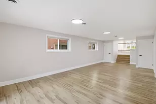 8444 Drake Ave, Skokie, IL 60076 - Photo 18