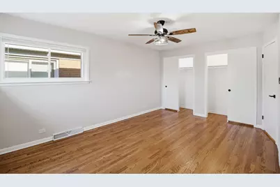 8444 Drake Avenue, Skokie, IL 60076 - Photo 14