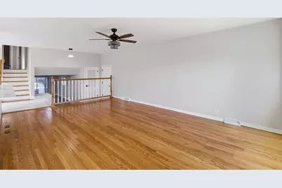 8444 Drake Avenue, Skokie, IL 60076 - Photo 6