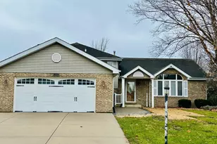 1805 Pebble Beach Dr, Plainfield, IL 60586 - Photo 2